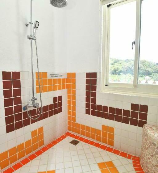 اتاق لوکس چهار تخته, Rock House