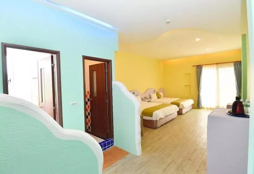اتاق لوکس چهار تخته, Rock House
