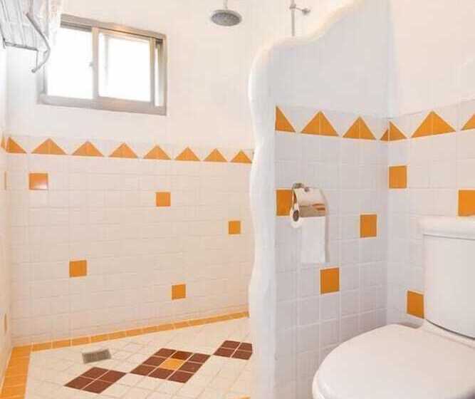 اتاق لوکس چهار تخته, Rock House