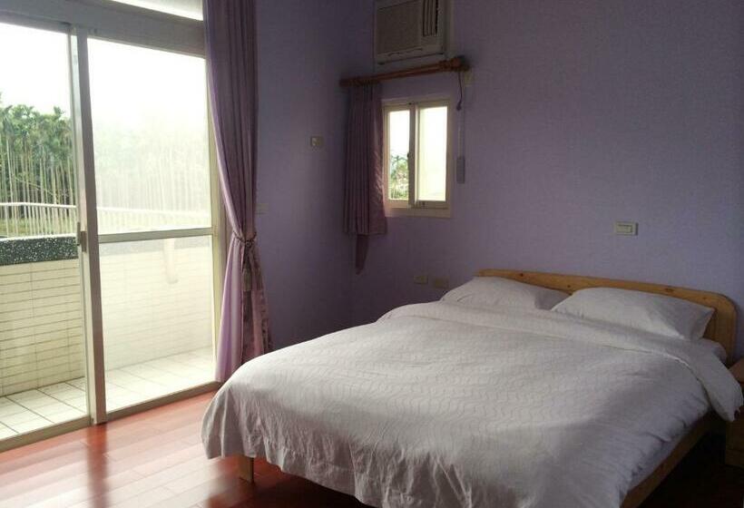 اتاق استاندارد, Dragon House B&b