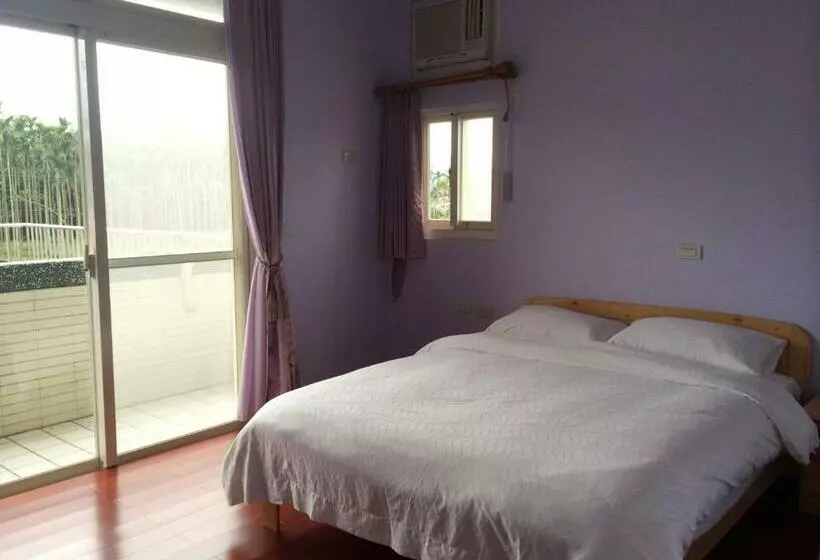 اتاق استاندارد, Dragon House B&b