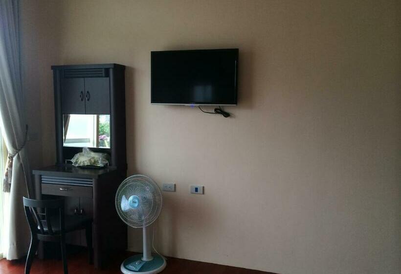اتاق استاندارد, Dragon House B&b