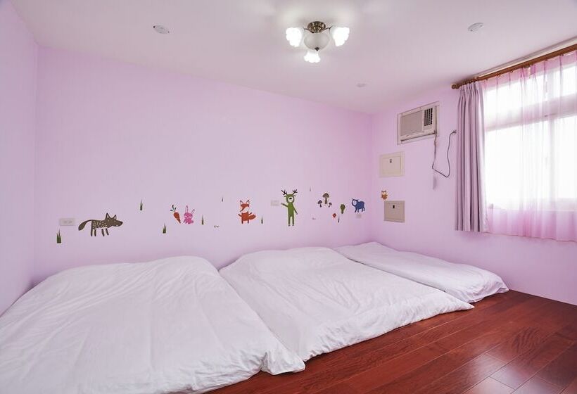 اتاق خانوادگی, Dragon House B&b