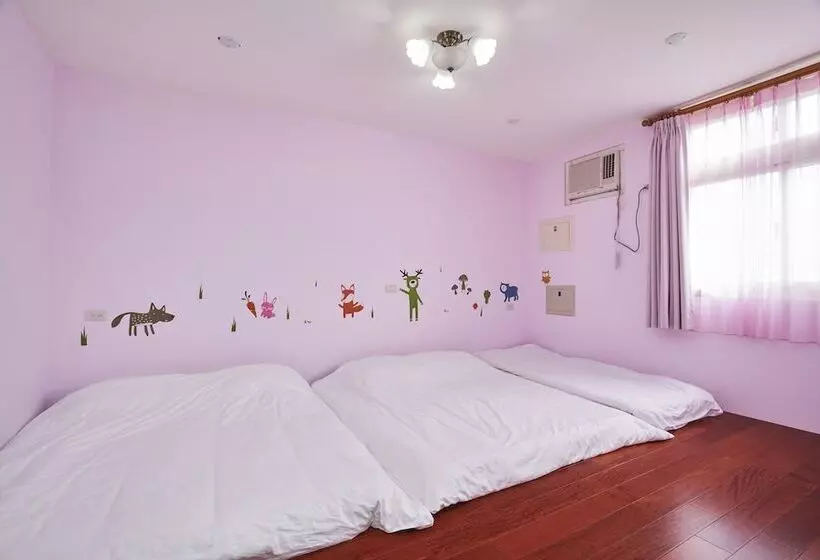 اتاق خانوادگی, Dragon House B&b