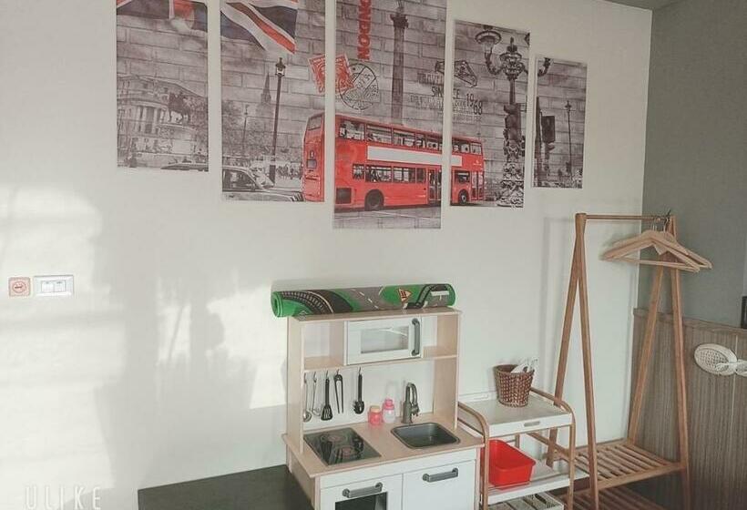 اتاق استاندارد چهارنفره با بالکن, Happy Life B&b