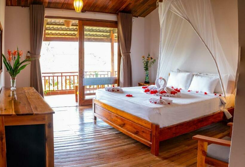 اتاق سوپریور با چشم‌انداز باغ, La Casa Resort