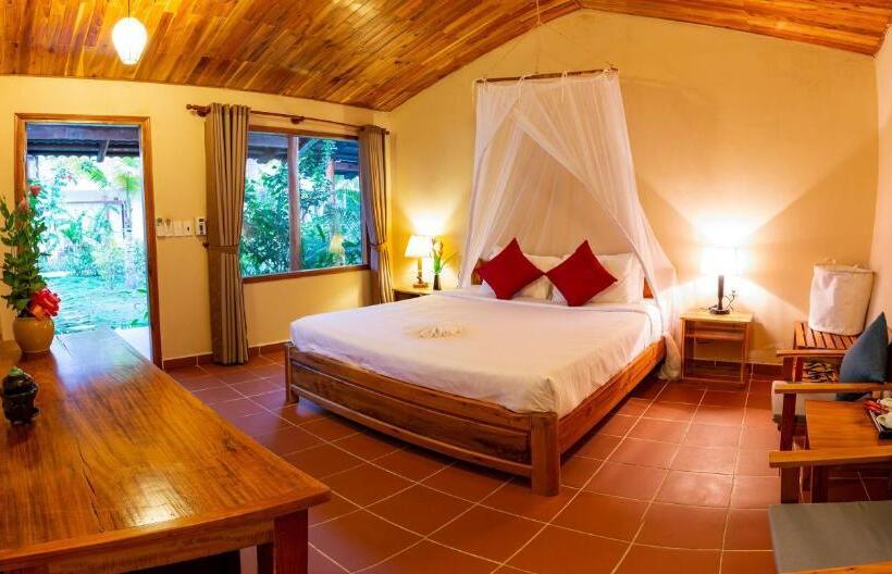 Superior Bungalow, La Casa Resort