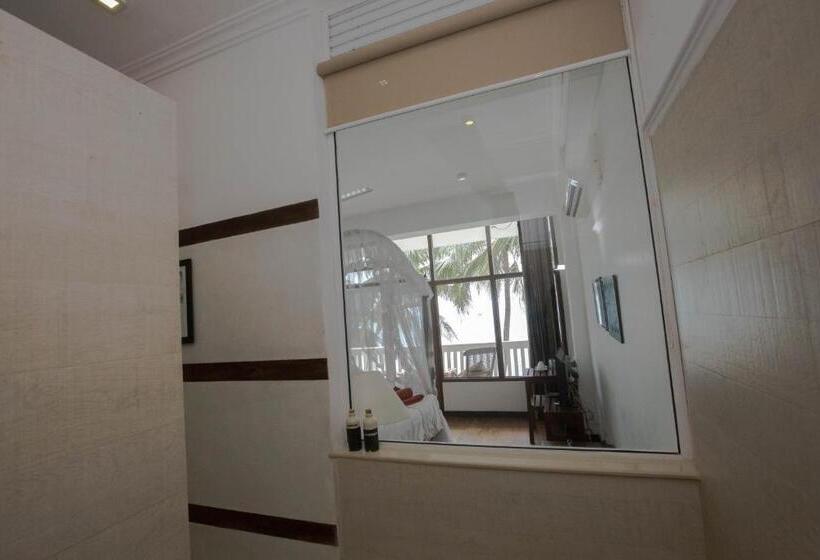 豪华海景房带阳台, Sea World Boutique