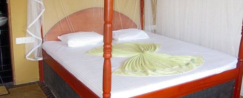 Номер Стандарт Двуспальная Кровать, Shiny Lakeside Resort
