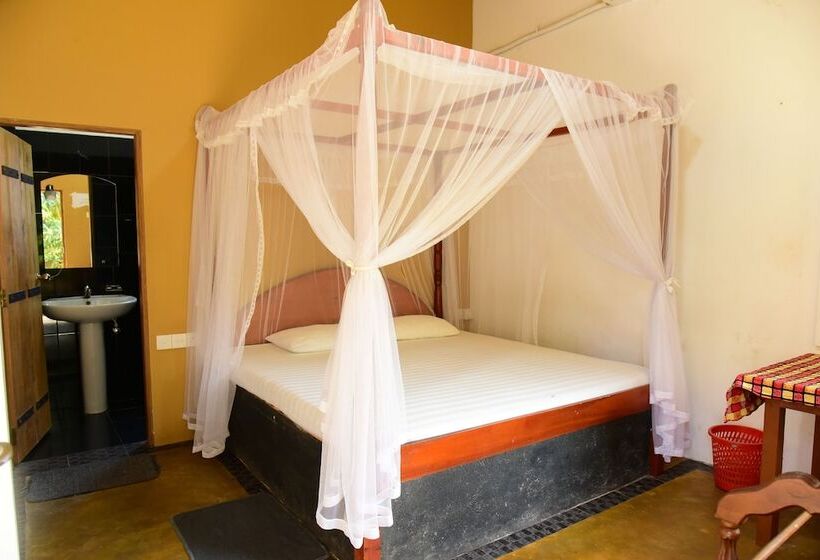 스탠다드 룸 더블 침대, Shiny Lakeside Resort