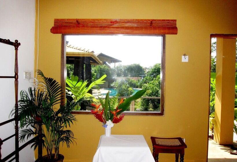 스탠다드 룸 더블 침대, Shiny Lakeside Resort