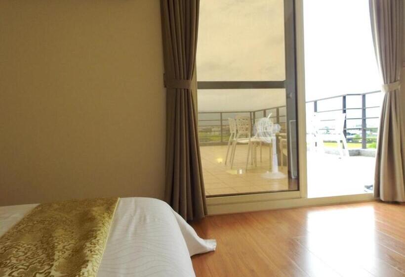 سوییت خانوادگی, I Leisure B&b