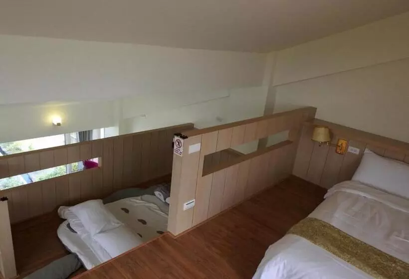 سوییت خانوادگی, I Leisure B&b