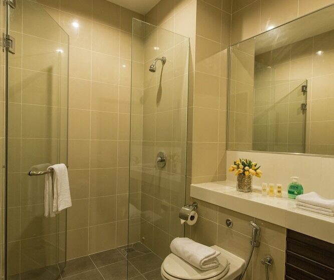 إستوديو ديلوكس, Luxfort 118 Service Suites