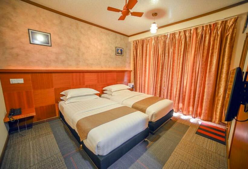 اتاق سوپریور با بالکن, Rashu Hiyaa