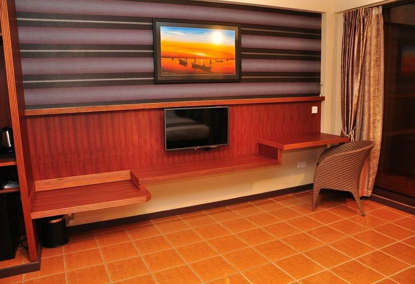 اتاق لوکس با چشم‌انداز, Rashu Hiyaa