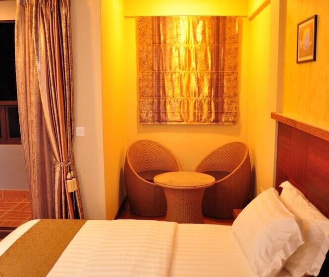 اتاق لوکس با چشم‌انداز, Rashu Hiyaa