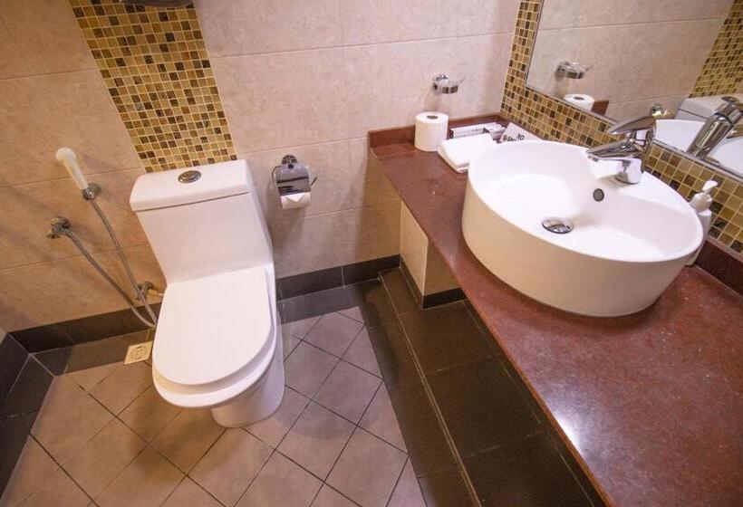 اتاق سوپریور با بالکن, Rashu Hiyaa