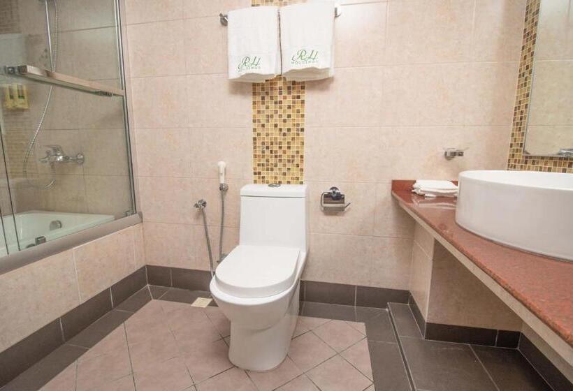 اتاق سوپریور با بالکن, Rashu Hiyaa