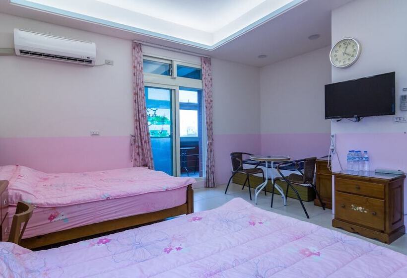 اتاق استاندارد چهار تخته, Xinchuan B&b