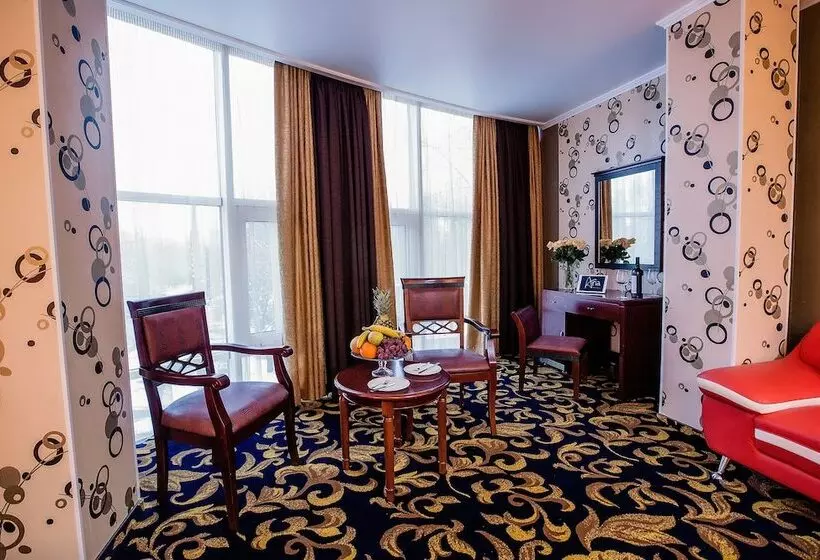 سوییت جونیور, Aria Hotel Chisinau