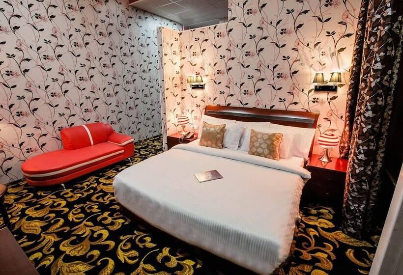 سوییت جونیور, Aria Hotel Chisinau