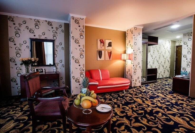 سوییت جونیور, Aria Hotel Chisinau