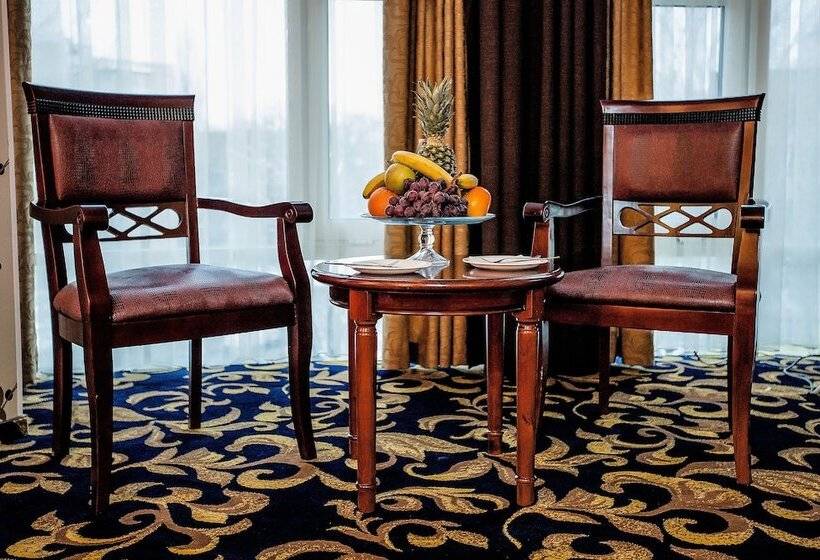 اتاق لوکس سه تخته, Aria Hotel Chisinau