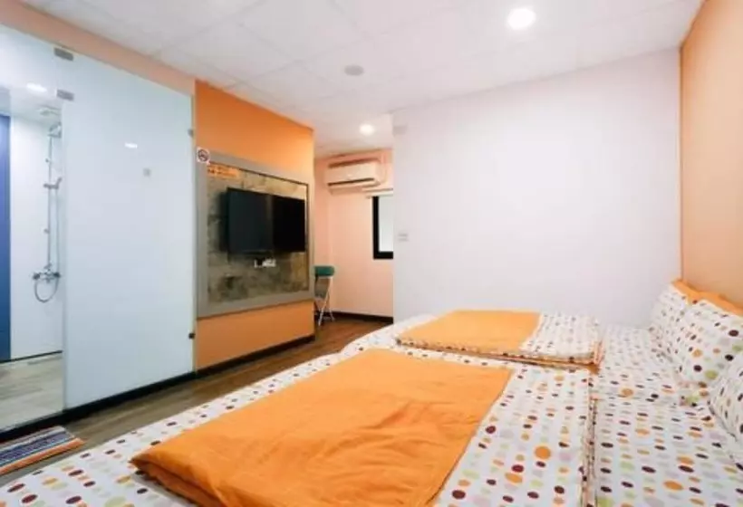 اتاق استاندارد چهار تخته, Cen Pin B&b