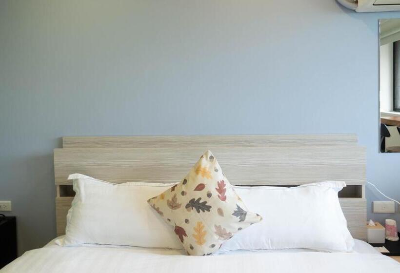 اتاق لوکس, Cen Pin B&b