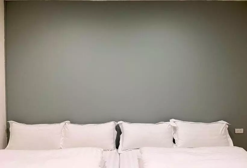 اتاق خانوادگی, Cen Pin B&b