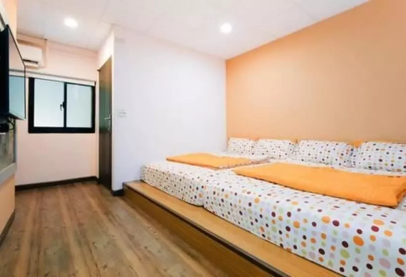 اتاق استاندارد چهار تخته, Cen Pin B&b