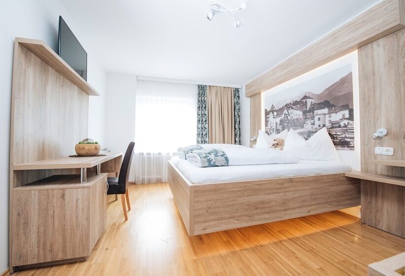 غرفة كومفورت ثلاثية, Adler