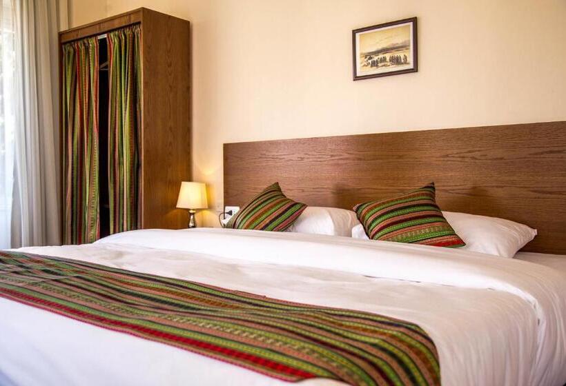 Deluxe Suite King Bed, Antika Amman