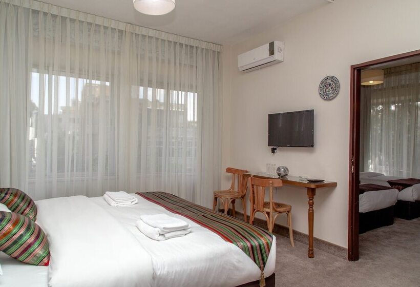 اتاق استاندارد چهار تخته, Antika Amman