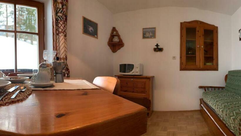 דירת חדר, Bachlaufen Haus