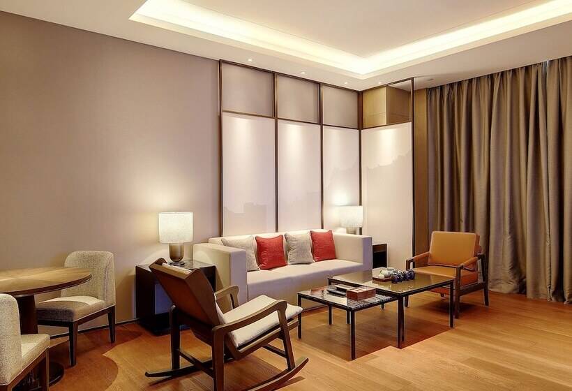 Президентский Люкс, Dongguan Dongcheng International Hotel Free Shuttle Bus To Canton Fair Exhibition Center During Ca