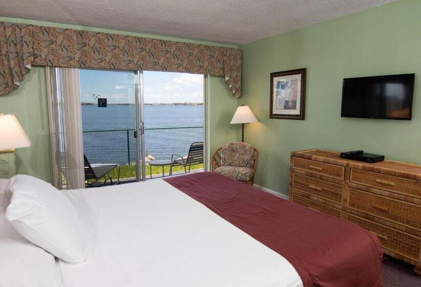 شقة غرفة واحدة, Palm Beach Waterfront Suites