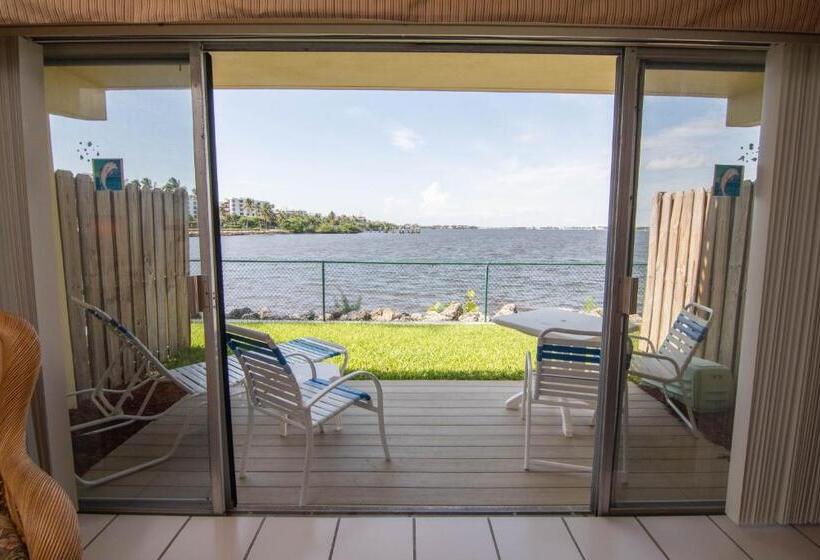 منزل غرفتين نوم, Palm Beach Waterfront Suites