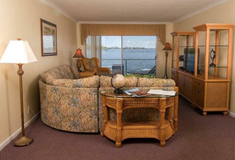 شقة غرفة واحدة, Palm Beach Waterfront Suites