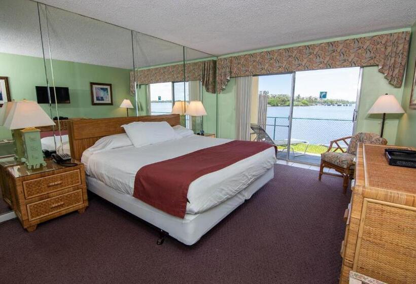 شقة غرفة واحدة, Palm Beach Waterfront Suites