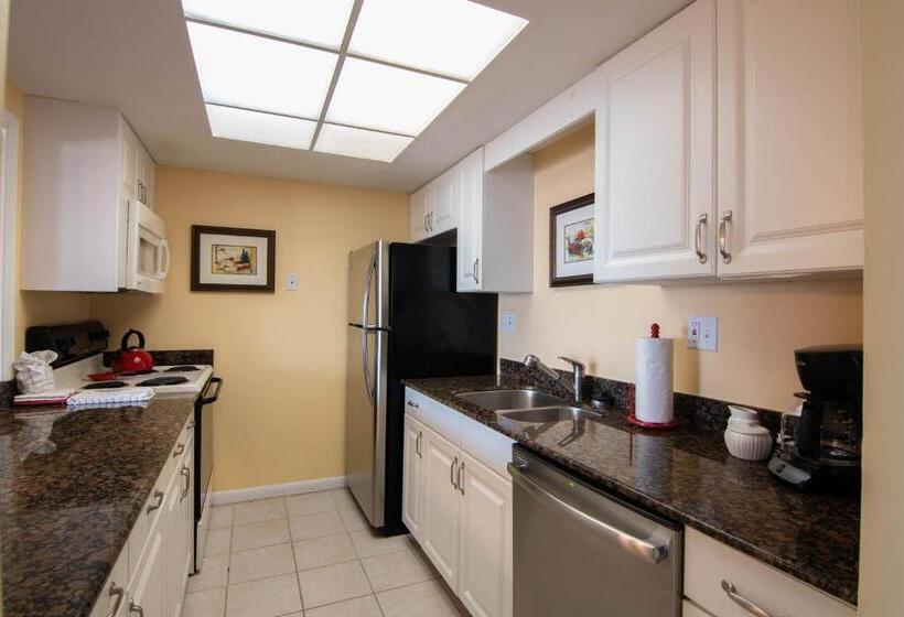 منزل غرفتين نوم, Palm Beach Waterfront Suites