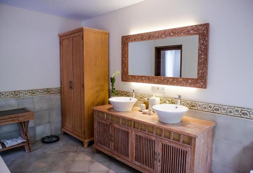 ویلای 2 خوابه, Visesa Ubud Resort