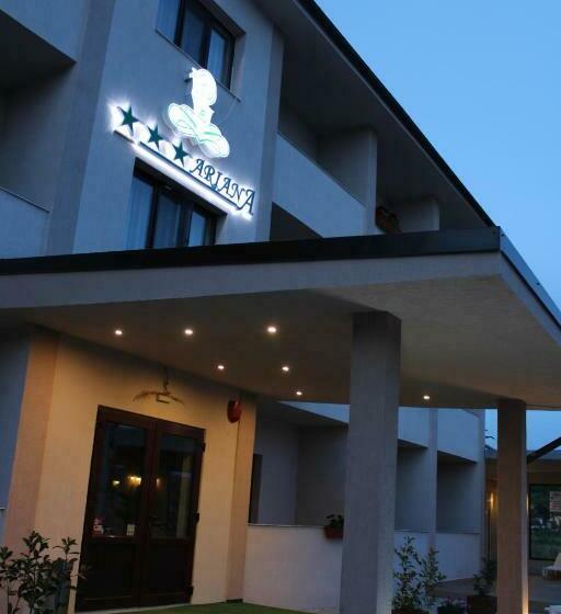 Номер Стандарт, Ariana