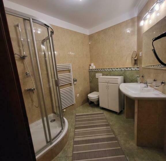 غرفة قياسية مطلة على الجبل, Bárna Vadászpanzió