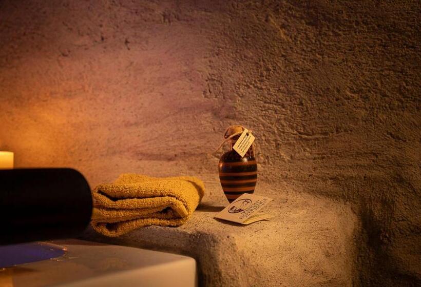 استودیوی لوکس, Inter Artes Prestige House And Luxury Suite