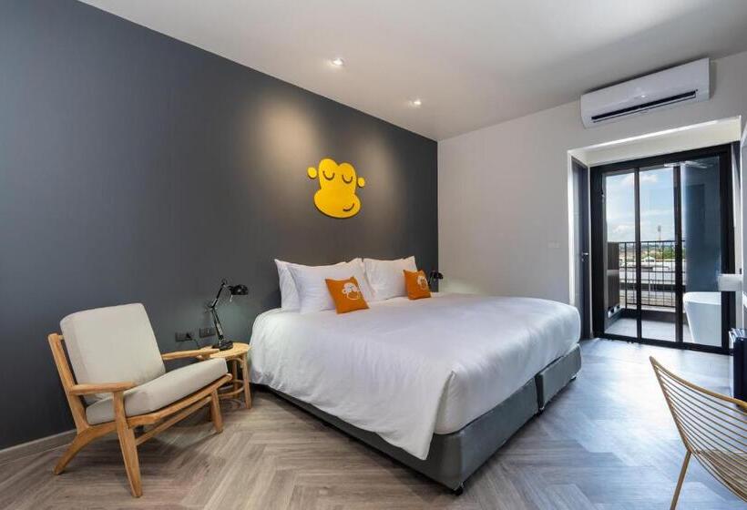 스탠다드 룸 킹사이즈 침대, Newly Opened Blu Monkey Hub And Hotel Krabi Town