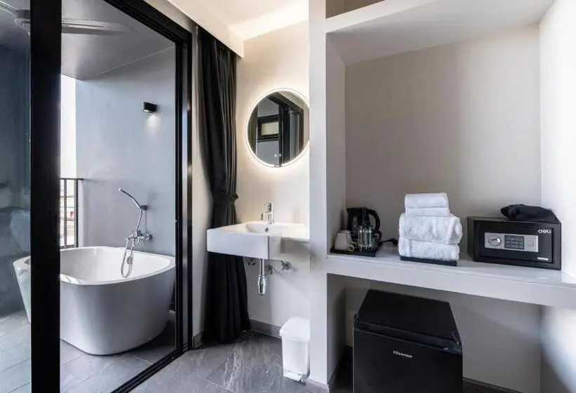 اتاق لوکس, Newly Opened   Blu Monkey Hub And Hotel Krabi Town