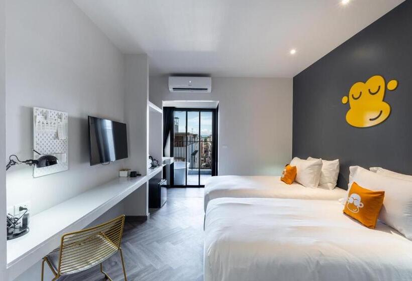 디럭스 룸, Newly Opened   Blu Monkey Hub And Hotel Krabi Town