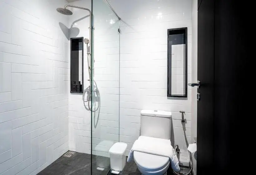 اتاق لوکس سه تخته, Newly Opened   Blu Monkey Hub And Hotel Krabi Town